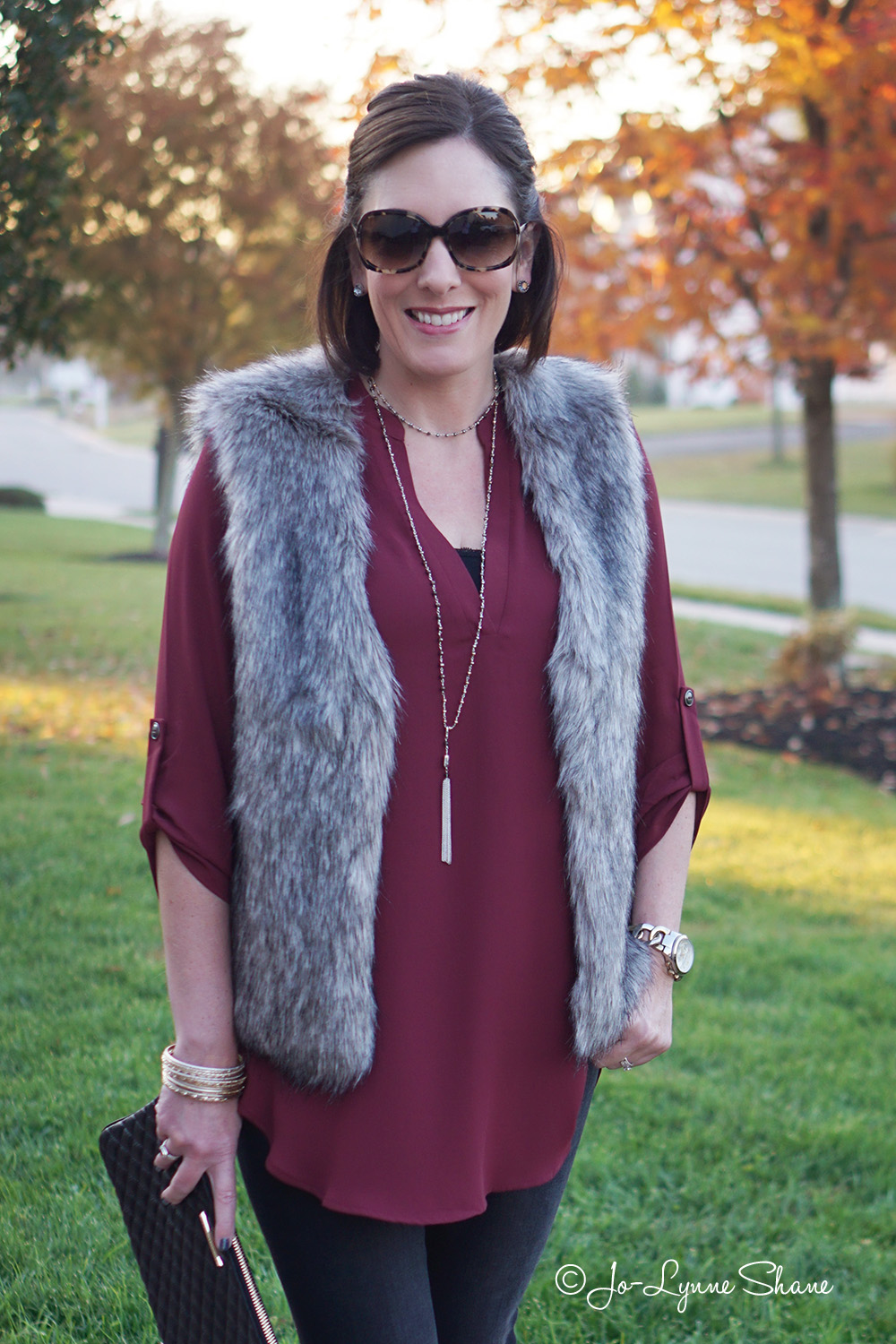 How to wear a faux fur vest with jeans How to wear a faux fur vest with jeans